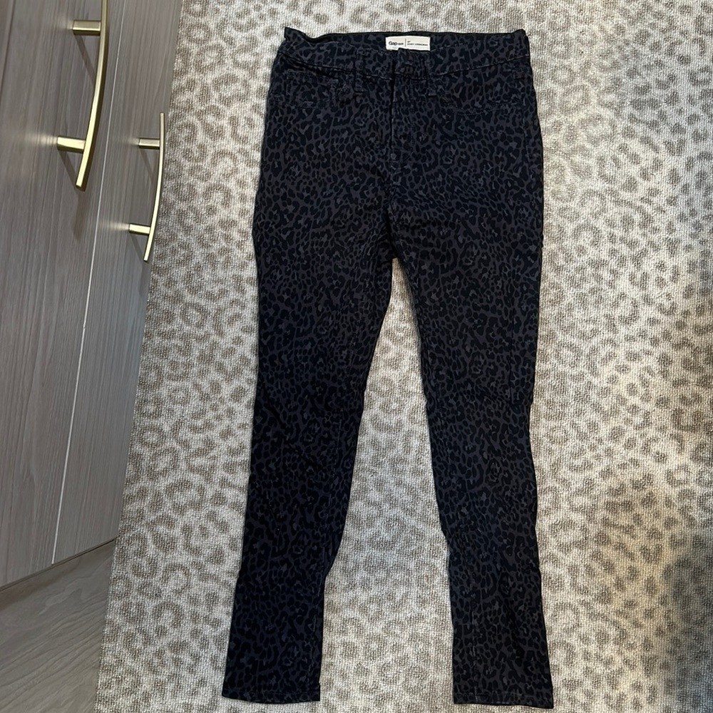 Gap easy leggings jean in black leopard print